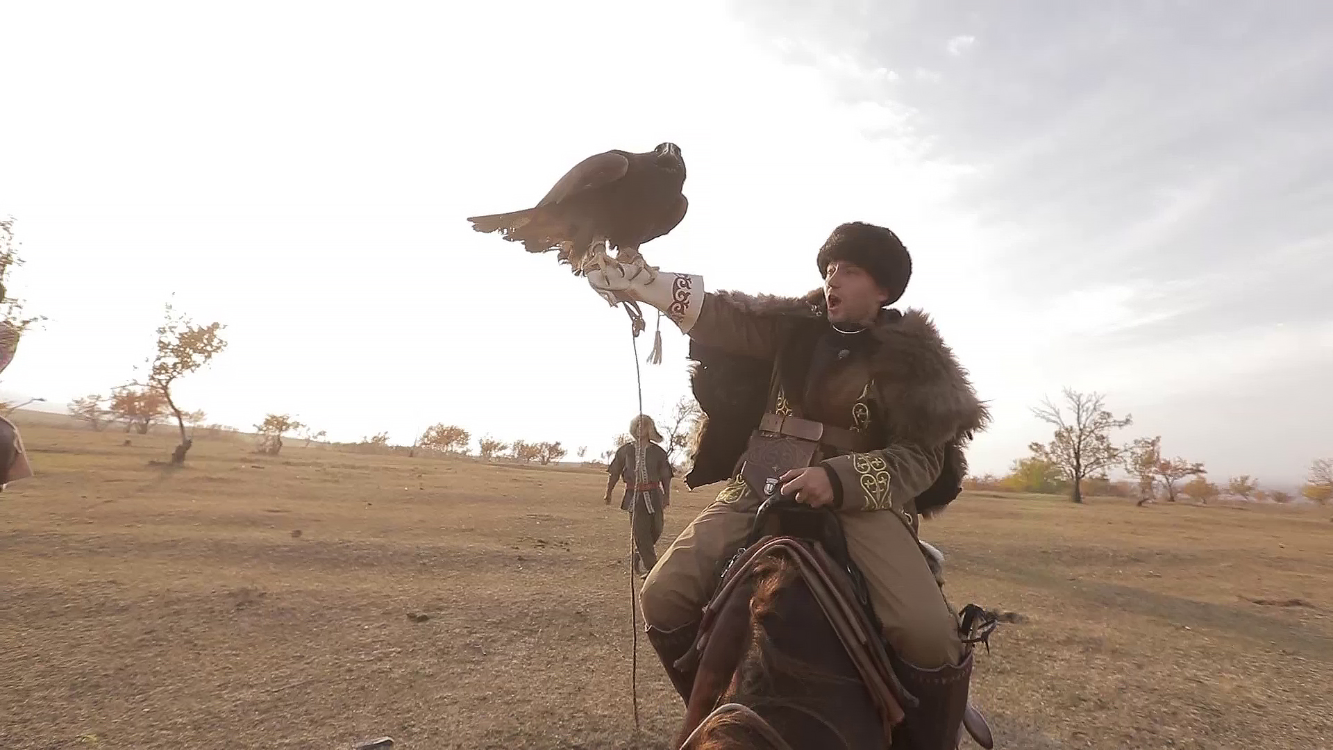 Южный Казахстан. Человек и птица Орел и решка. Россия