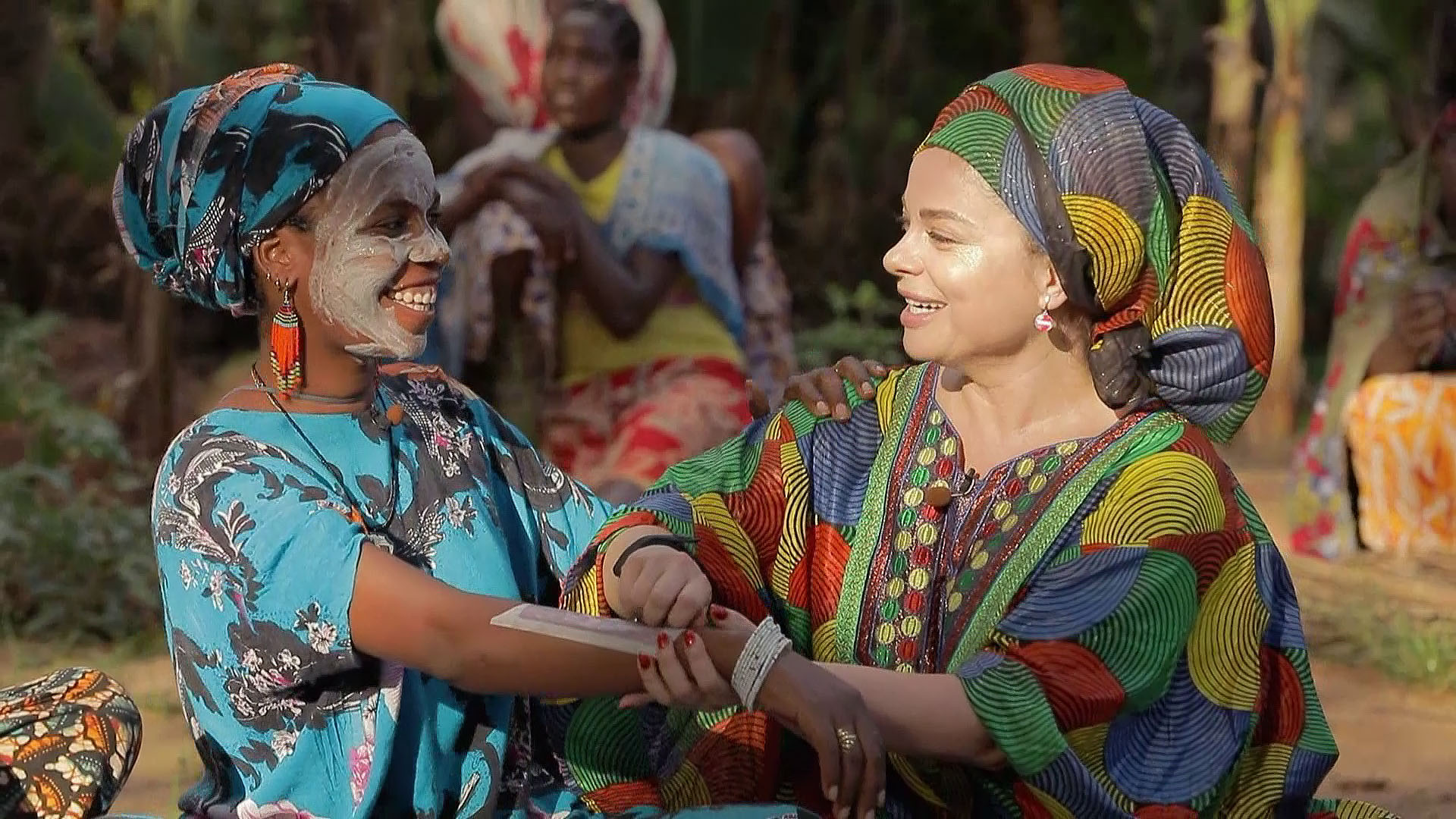 Шоу племя. Шоу племя. Шоу племя. Племя шоу. Племя шоу.